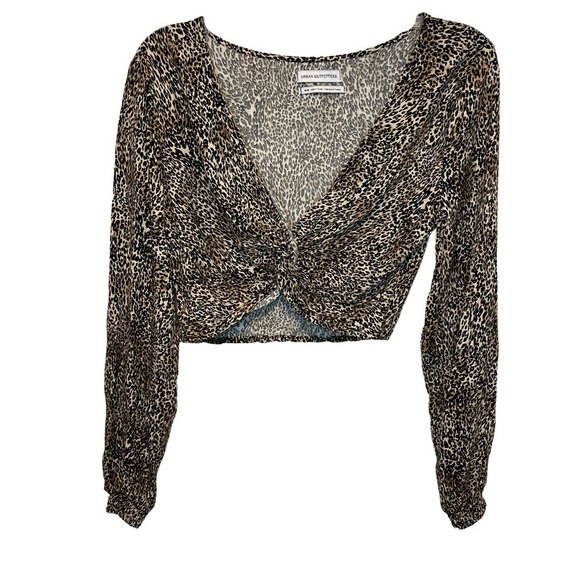 Urban Outfitters | Cheetah Twist Front Crop Top - Picture 2 of 8